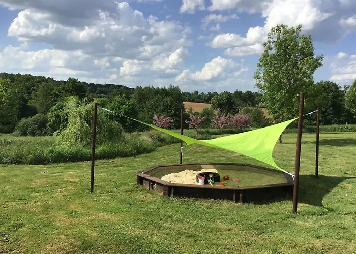Сasa de vacaciones Maison Cogulet At Les Vergnes Gites *